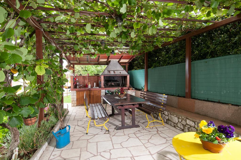 Apartment Meri Ičići Exterior foto